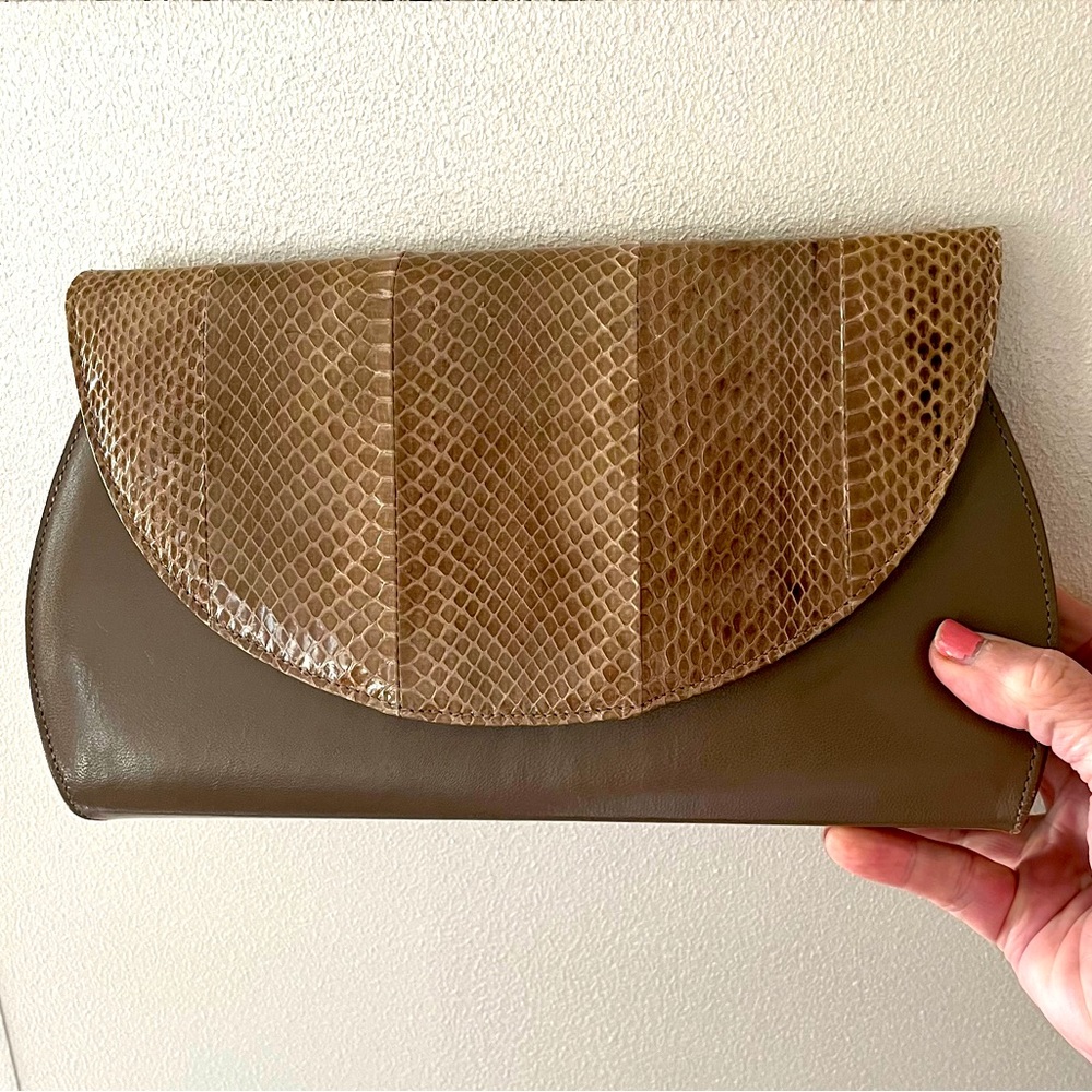 Florsheim Signature Snakeskin Leather Taupe Clutch, hideaway shoulder strap